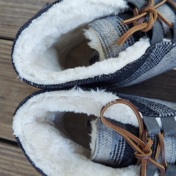 Minnetonka Torrey Lace-Up Booties - Picture 5 of 10